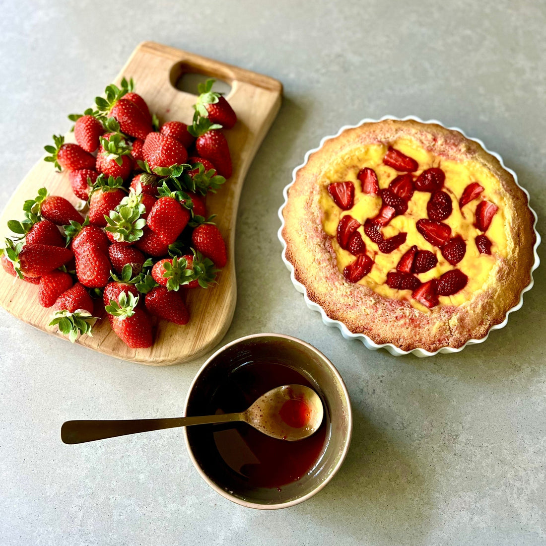 Strawberry Trifle Cake